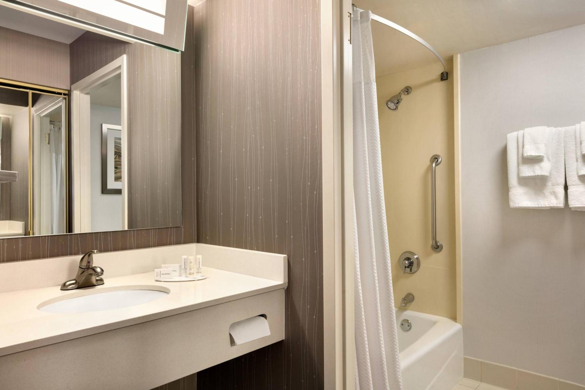 Hotel Courtyard By Marriott Tysons Mclean Tysons Corner Exterior foto