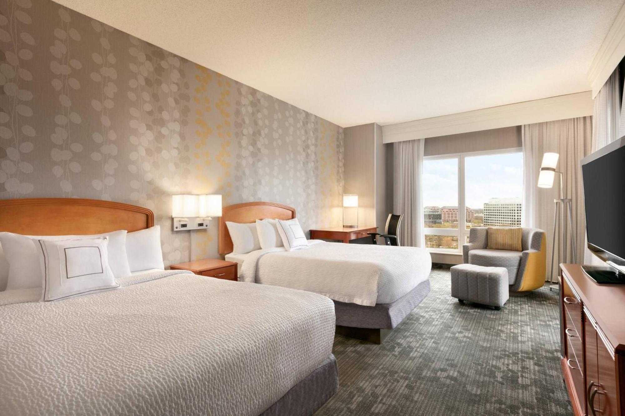 Hotel Courtyard By Marriott Tysons Mclean Tysons Corner Exterior foto